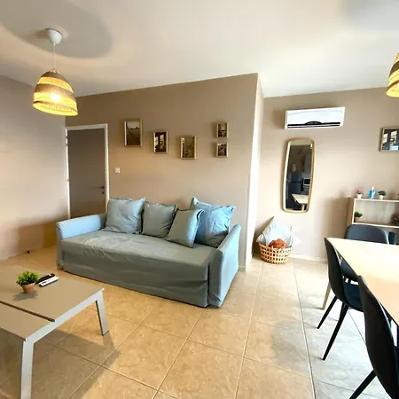 2br - 5mins Walk To The With Internet Access * Larnaca