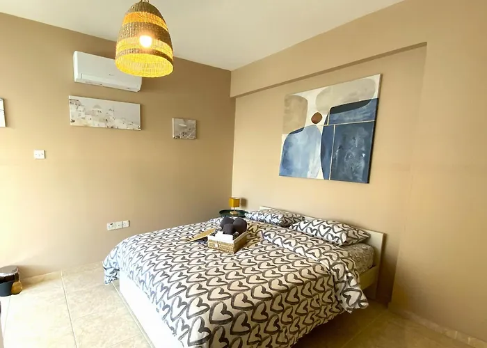 2br - 5mins Walk To The With Internet Access Larnaca