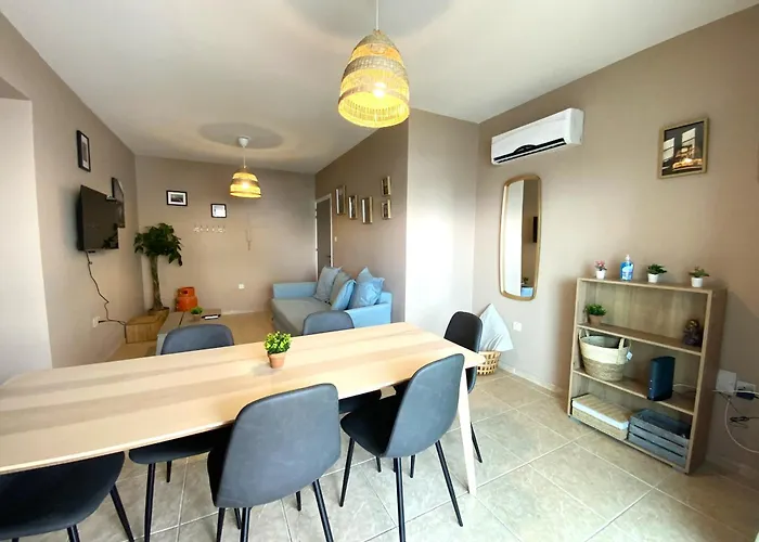 Apartament 2br - 5mins Walk To The With Internet Access