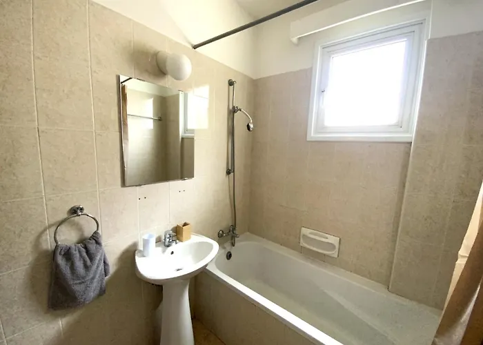 Апартаменты 2br - 5mins Walk To The With Internet Access