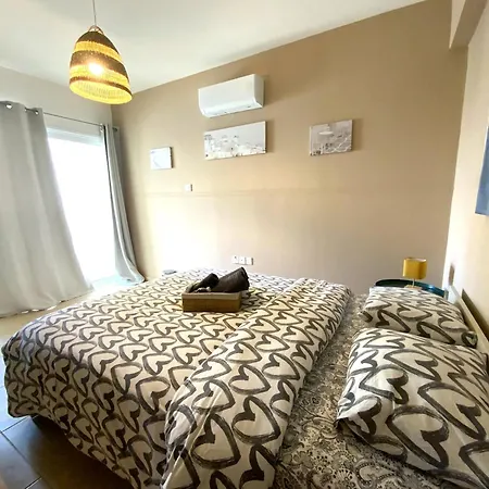 2br - 5mins Walk To The With Internet Access *